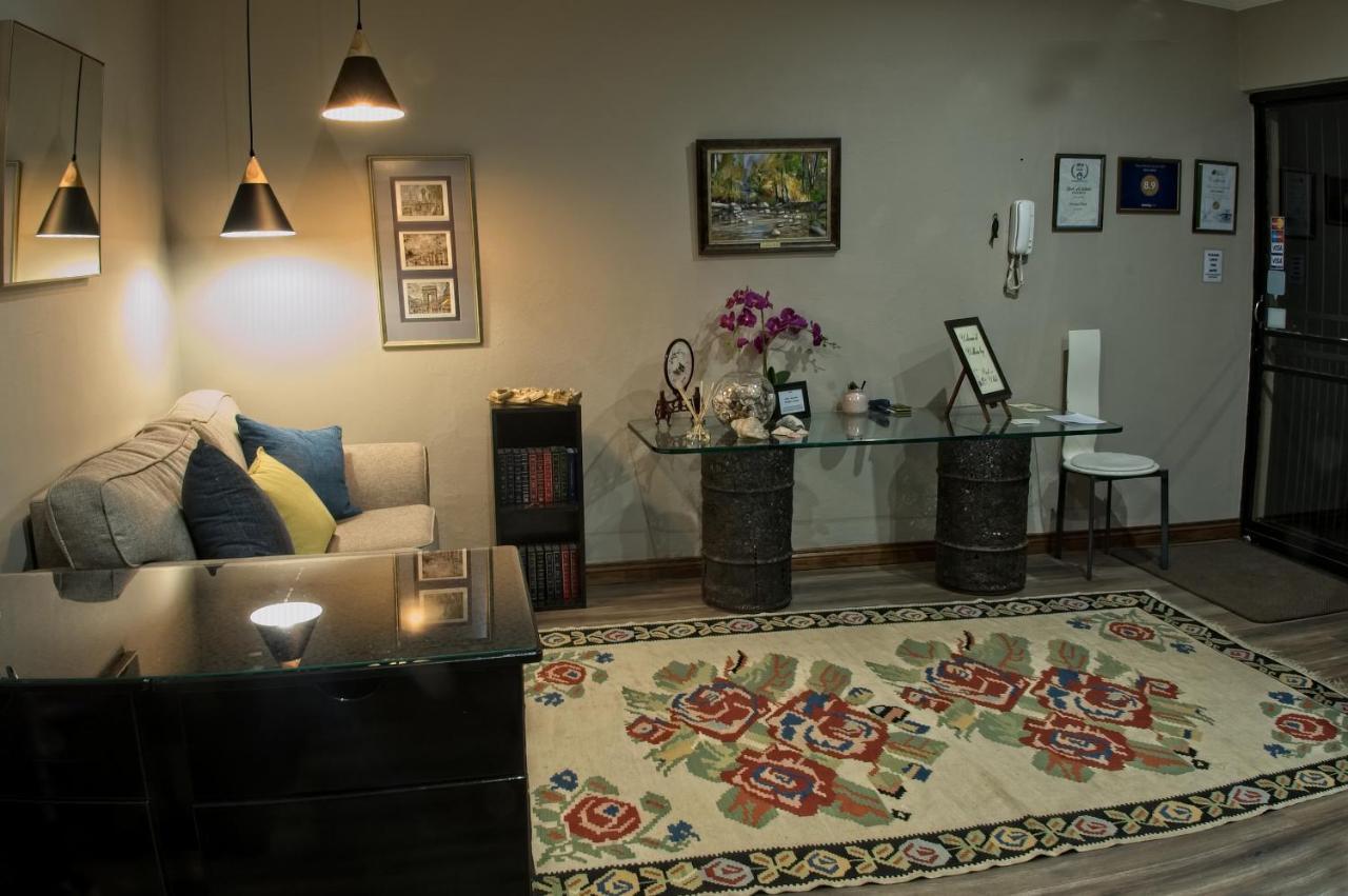 Rest-A-While Guest House - Pretoria-Noord Εξωτερικό φωτογραφία