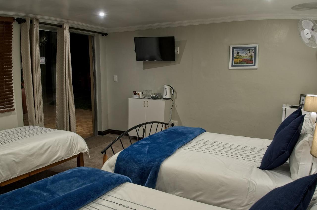 Rest-A-While Guest House - Pretoria-Noord Εξωτερικό φωτογραφία