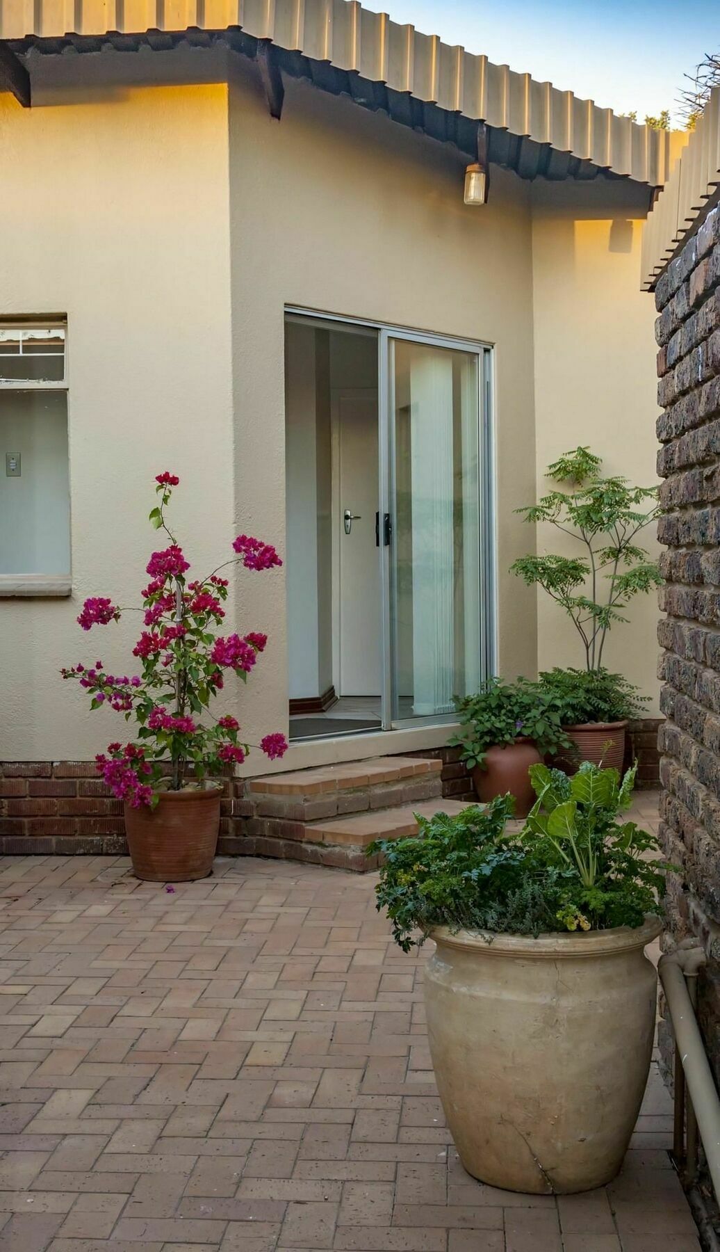 Rest-A-While Guest House - Pretoria-Noord Εξωτερικό φωτογραφία