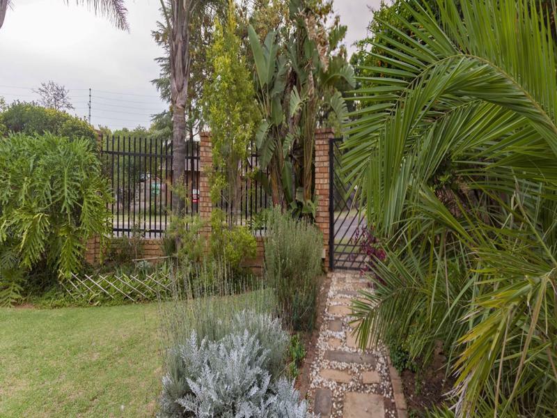 Rest-A-While Guest House - Pretoria-Noord Εξωτερικό φωτογραφία